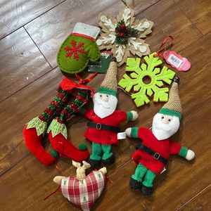 7 Plush Christmas tree ornaments Santas‎ Snowflakes +